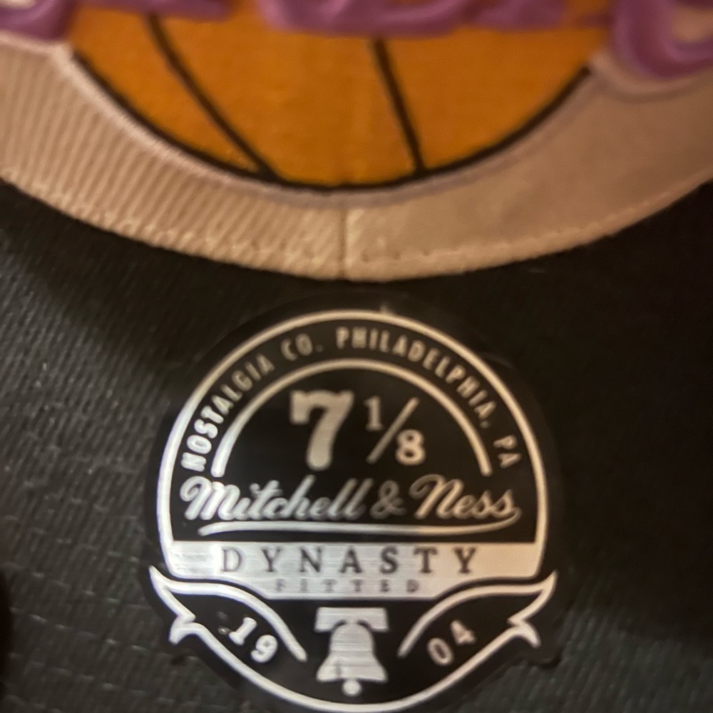 NBA hat - Picture 2 of 5